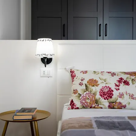 Illustrated Scene-new Redi 51 Florence