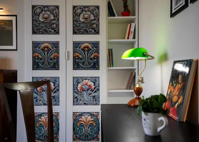 Illustrated Scene-new Redi 51 *